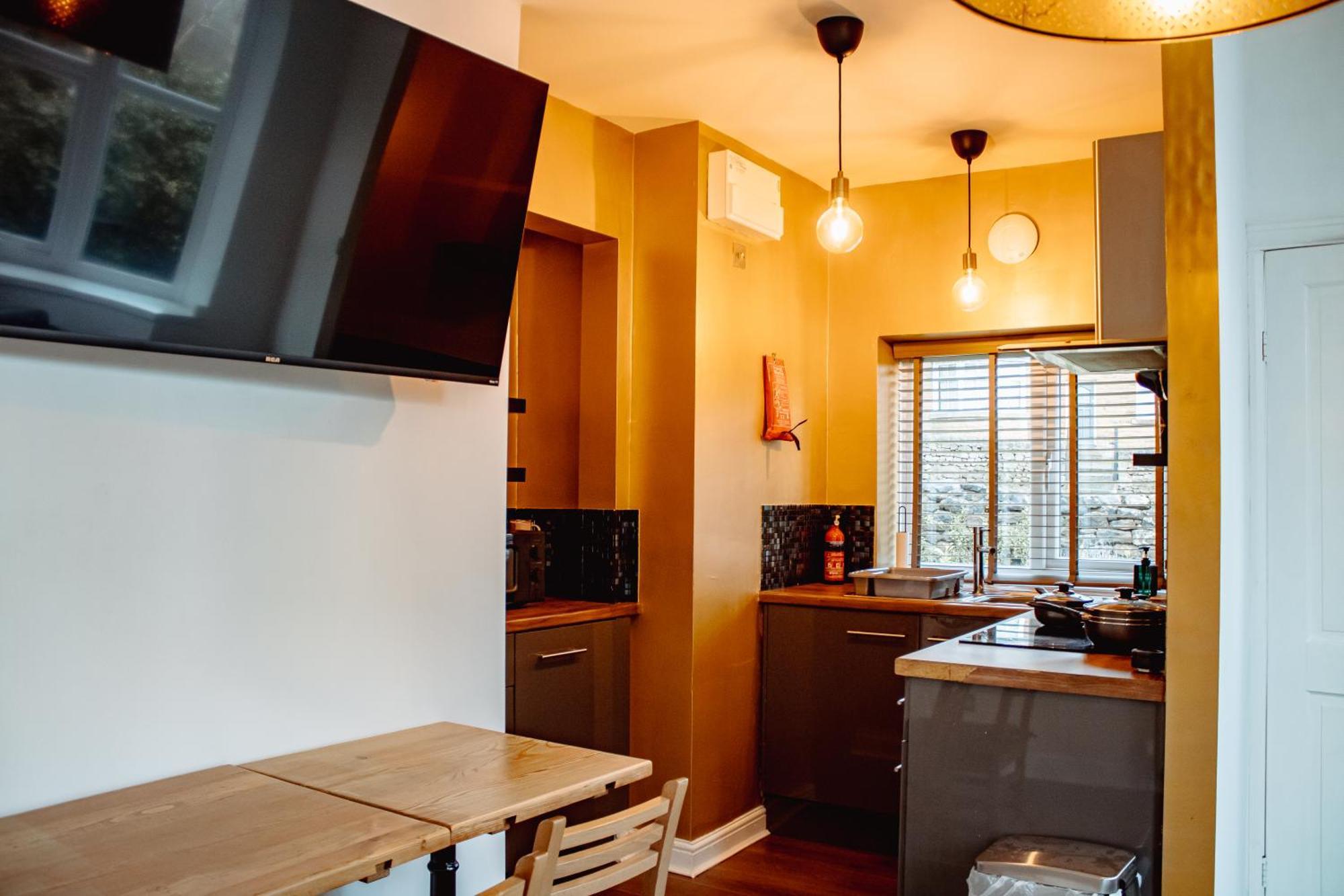 Spacious Flat With Free Parking Διαμέρισμα Χαρογκέιτ Εξωτερικό φωτογραφία