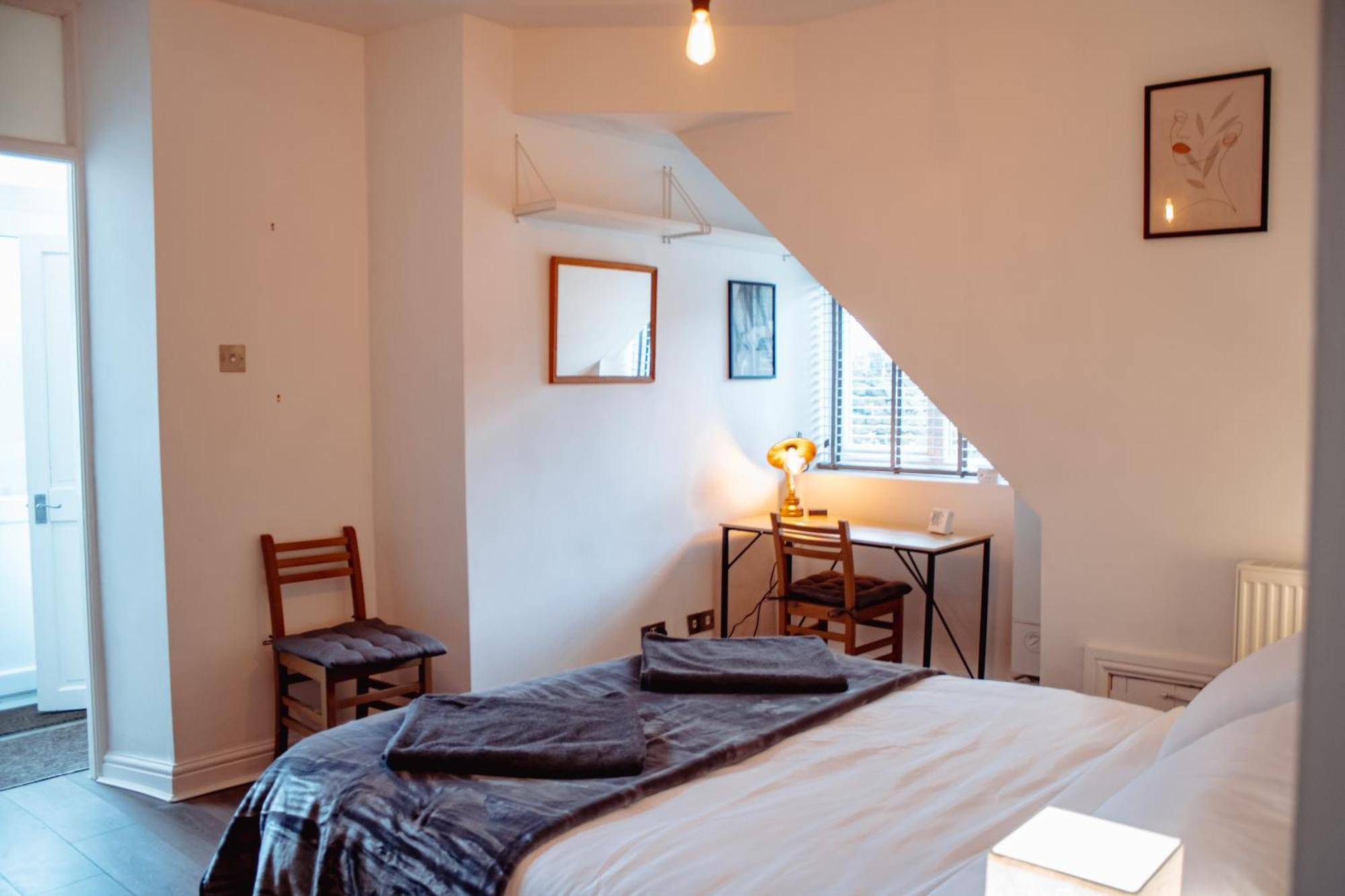 Spacious Flat With Free Parking Διαμέρισμα Χαρογκέιτ Εξωτερικό φωτογραφία