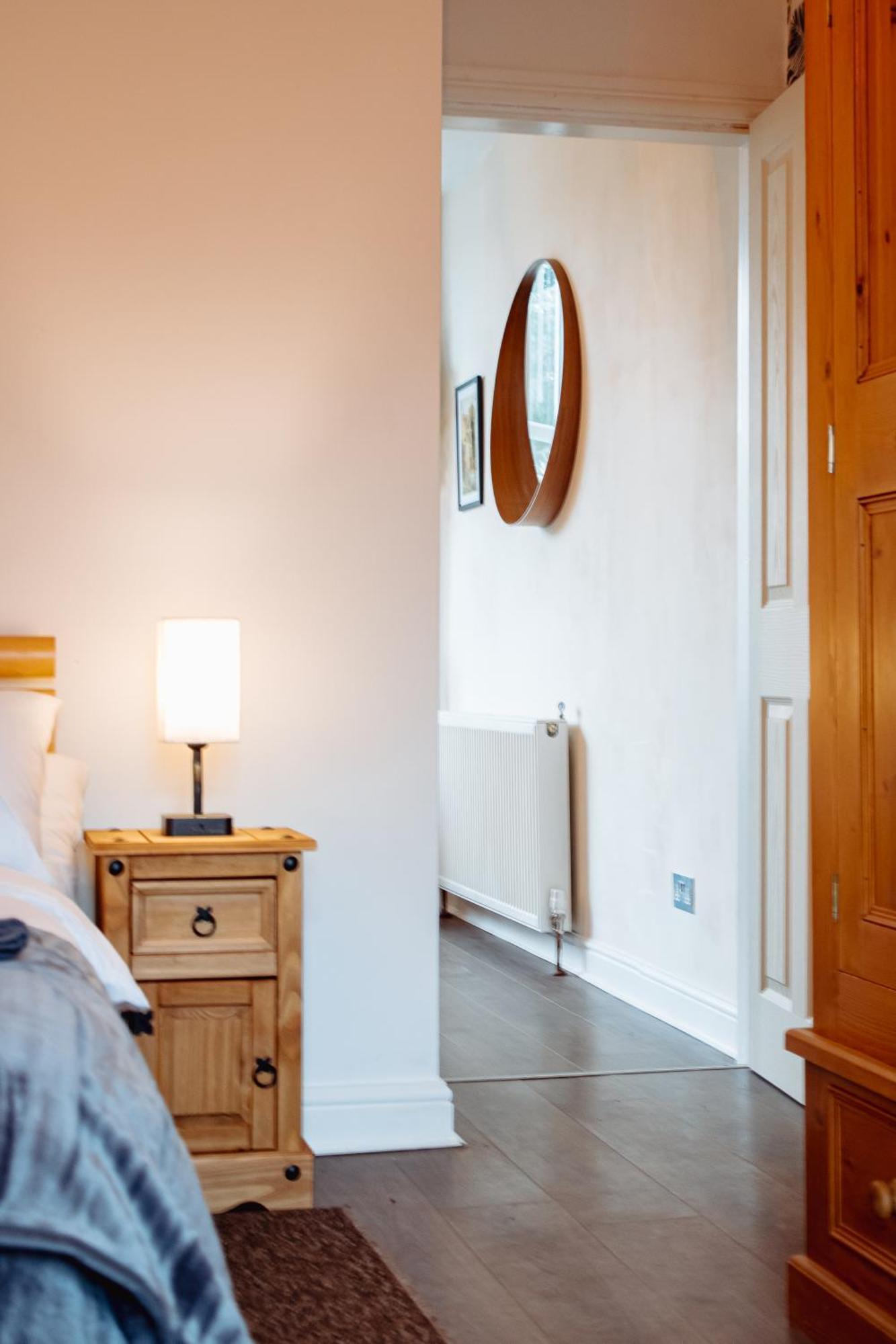 Spacious Flat With Free Parking Διαμέρισμα Χαρογκέιτ Εξωτερικό φωτογραφία