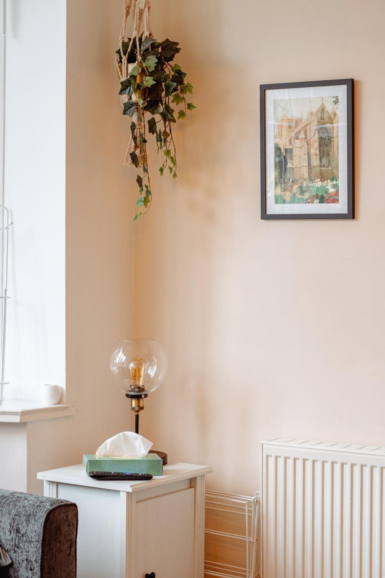 Spacious Flat With Free Parking Διαμέρισμα Χαρογκέιτ Εξωτερικό φωτογραφία